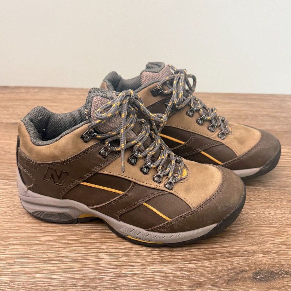 New Balance 977 Waterproof Hiking Trail Shoes Women's 6 Brown Leather